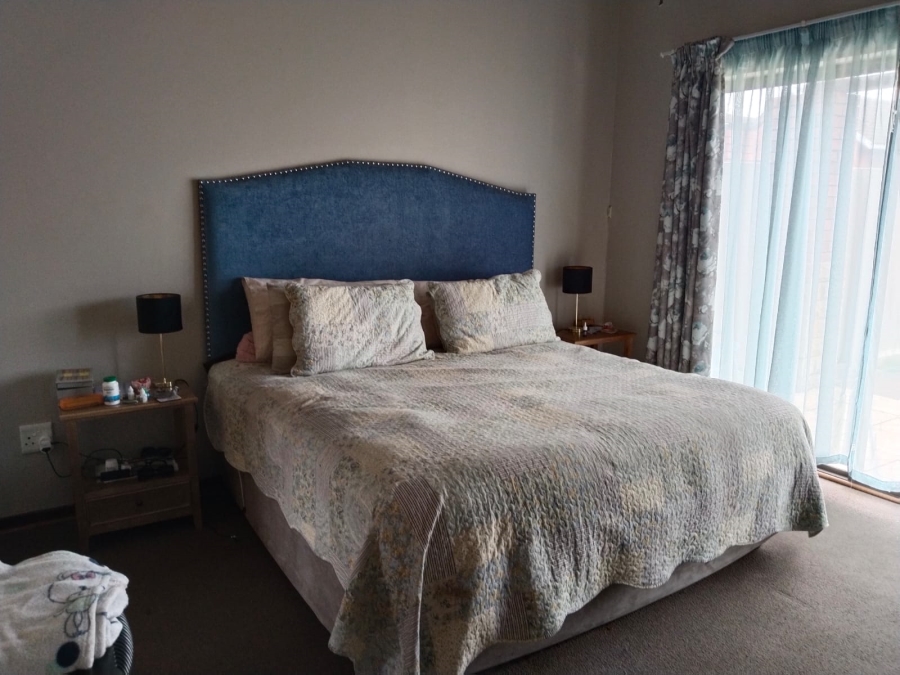 To Let 3 Bedroom Property for Rent in Hillside Free State